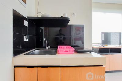 Apartemen B Residence - Homey and Comfort Studio Apartment at B Residence By Travelio