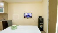 Apartemen B Residence - Simple and Spacious Studio Apartment at B Residence By Travelio