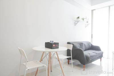 Apartemen Taman Anggrek Residence - Minimalist High Floor 1BR Apartment at Taman Anggrek Residence By Travelio