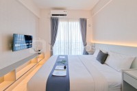 Ivory Nest Studio at Sky House BSD Apartment By Travelio