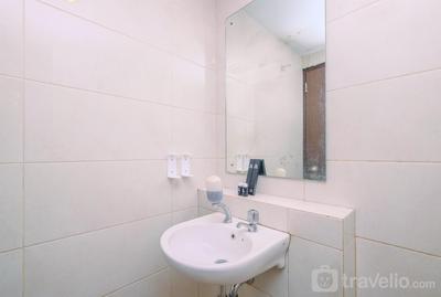 Apartemen Grand Dhika City - Nice and Comfort Living Studio Room at Grand Dhika City Apartment By Travelio