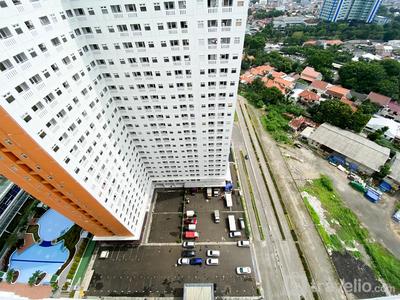 Apartemen Green Pramuka City - Furnished Studio Green Pramuka City Apartment By Travelio