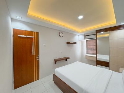 Apartemen Puncak Kertajaya - Spacious and Cozy Living 2BR Combined Unit at Puncak Kertajaya Apartment By Travelio