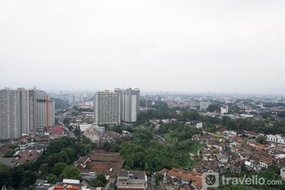 Apartemen Parahyangan Residence - Elegant 1BR Apartment Parahyangan Residence with Mountain View By Travelio
