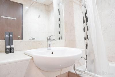Apartemen Bellagio Residence - Comfort and Minimalist 3BR Apartment at Bellagio Residence By Travelio