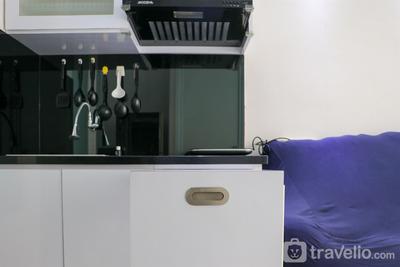 Apartemen Green Pramuka City - Modern 2BR Green Pramuka City Apartment near Shopping Center By Travelio