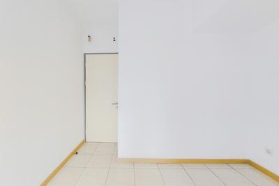 Apartemen M-Town Residence - Nice Unfurnished 3BR Apartment at 27th Floor M-Town Residence By Travelio