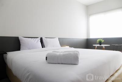 Comfy Studio Room The Oasis Cikarang Apartment By Travelio