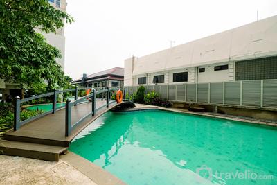 Apartemen Capitol Park Residence - Pool View 2BR Apartment at Capitol Park Residence By Travelio