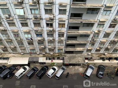 Apartemen City Park - Comfort Designed 2BR at City Park Apartment By Travelio