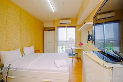 Comfort and Tidy Studio Apartment Serpong Greenview By Travelio