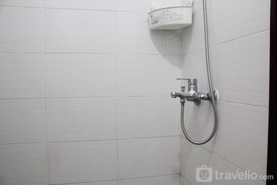 Apartemen Grand Dhika City Jatiwarna - Homey and Comfort 1BR at Grand Dhika City Jatiwarna Apartment By Travelio