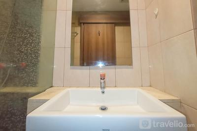 Hotel dan Apartemen Student Park - Elegant and Cozy Studio Student Park Apartment By Travelio