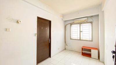 Apartemen City Park - Unfurnished 2BR with One AC in Living Room at City Park Apartment By Travelio