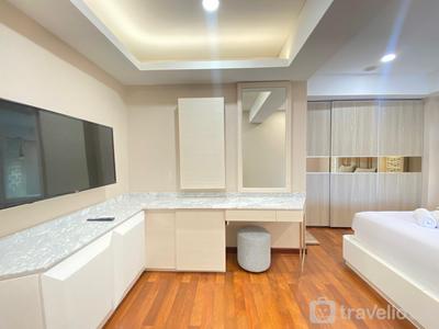 Apartemen Parahyangan Residence - Luxurious 2BR Apartment at Parahyangan Residence By Travelio