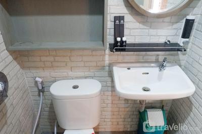 Apartemen Puncak Dharmahusada - Relaxing and Serene 2BR Apartment at Puncak Dharmahusada By Travelio