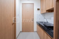 Apartemen B Residence - Restful and Well Furnished Studio Apartment B Residence By Travelio