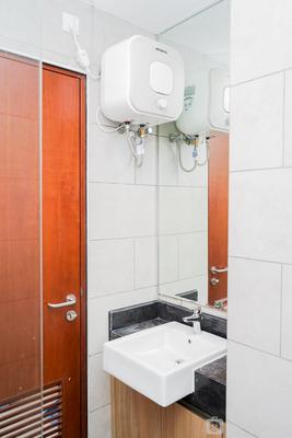 Apartemen Roseville (Soho & Suite) - Relax and Comfy East Suite Studio Room at Roseville Apartment By Travelio