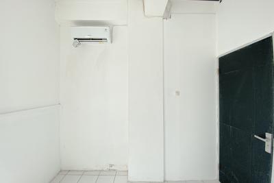 Apartemen Pancoran Riverside - Unfurnished 2BR with AC at Master Bedroom Pancoran Riverside Apartment By Travelio