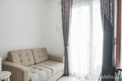 Apartemen Woodland Park Residence - Comfort 1BR Apartment with Study Room at Woodland Park Residence By Travelio
