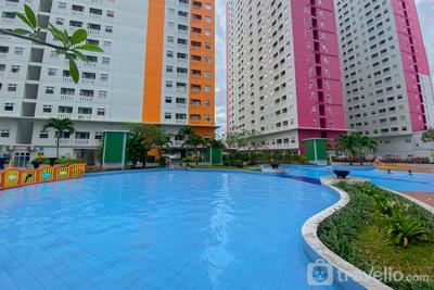 Apartemen Green Pramuka City - Comfy and Well Furnished 2BR at Green Pramuka City Apartment By Travelio