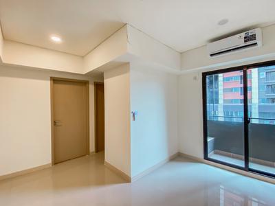Apartemen Meikarta - Homey 2BR Unfurnished with AC in Living Room at Meikarta Apartment By Travelio
