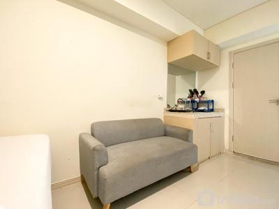 Apartemen Meikarta District 1 - Simply Look and Enjoy Living Studio at Meikarta Apartment By Travelio