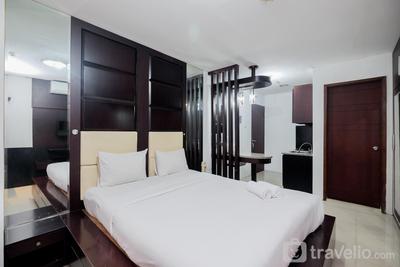 Comfort Living Studio Apartment at Mangga Dua Residence By Travelio