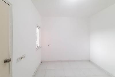 Apartemen Aeropolis Residence - Unfurnished Studio with AC Apartment at Upper Ground Floor Aeropolis Residence By Travelio