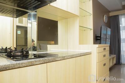 Apartemen The Nest Puri - Comfort and Strategic Studio at The Nest Puri Apartment By Travelio
