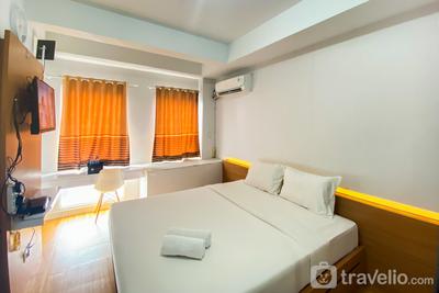 Apartemen Patraland Urbano - Well Furnished Studio Room at High Floor Patraland Urbano Apartment By Travelio