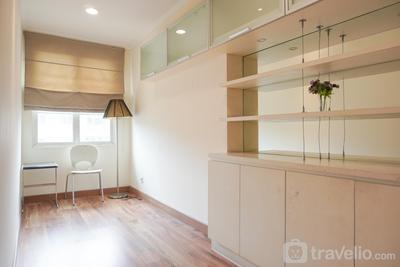 Apartemen French Walk (MOI) - Spacious 2BR at Frenchwalk Apartment with Maid Room By Travelio