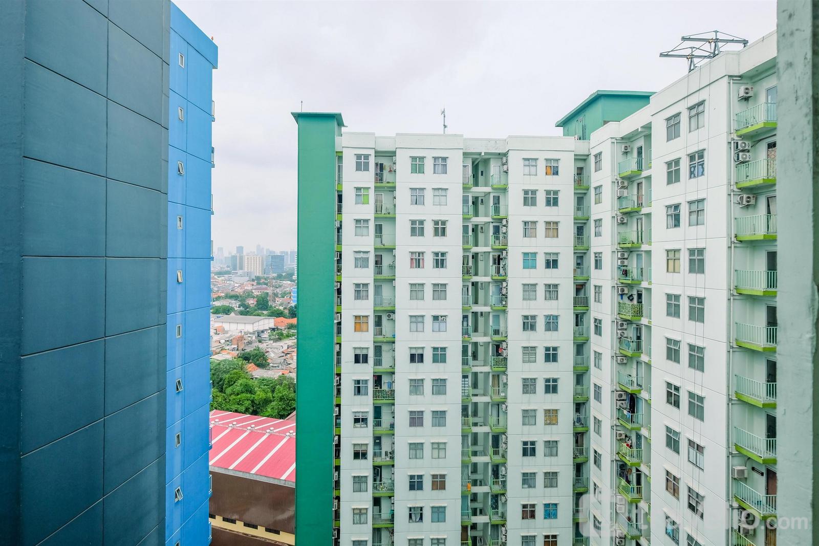 Sewa Apartemen Pancoran Riverside Warm and Cool 2BR at Pancoran