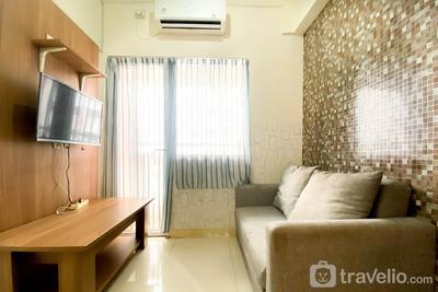 Apartemen Green Pramuka City - Comfy and Well Furnished 2BR at Green Pramuka City Apartment By Travelio