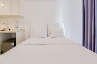 Apartemen Sky House Alam Sutera - Simply Design Studio Room Sky House Alam Sutera Apartment By Travelio
