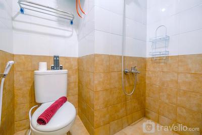 Apartemen Green Pramuka City - Studio Room at Green Pramuka City Apartment By Travelio
