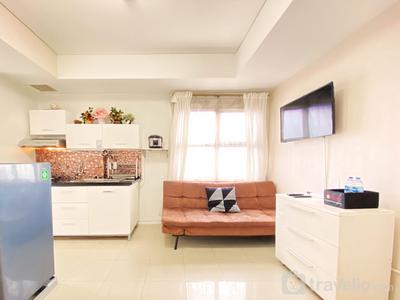 Apartemen Parahyangan Residence - Comfy and Modern 2BR Apartment at Parahyangan Residence By Travelio