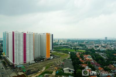 Apartemen Green Pramuka City - Gorgeous 2BR Green Pramuka City Apartment By Travelio