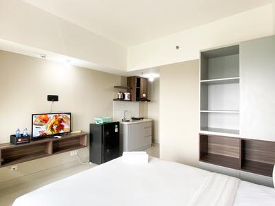 Apartemen LRT City Jatibening - Comfy and Homey Studio at Gateway Park LRT City Bekasi Apartment By Travelio