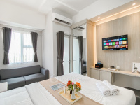 Warm and Restful Studio Transpark Juanda Bekasi Timur Apartment By Travelio