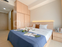 Modern Studio with City View at Gold Coast Apartment By Travelio