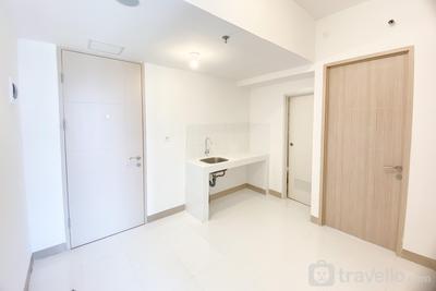Apartemen Tokyo Riverside PIK 2 - Unfurnished 2BR at 25th Floor Tokyo Riverside PIK 2 Apartment By Travelio