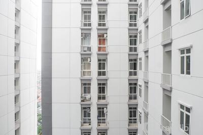 Apartemen Bale Hinggil - Unfurnished Studio Room with AC Apartment at Bale Hinggil By Travelio