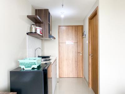 Apartemen LRT City Jatibening - Comfy and Homey Studio at Gateway Park LRT City Bekasi Apartment By Travelio