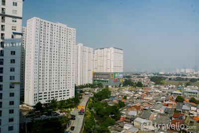 Apartemen Bassura City - Cozy Living 2BR Apartment at Bassura City near Mall By Travelio