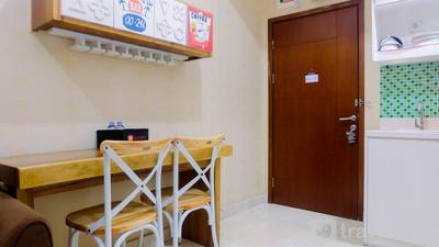 Apartemen Capitol Park Residence - Pool View 2BR Apartment at Capitol Park Residence By Travelio