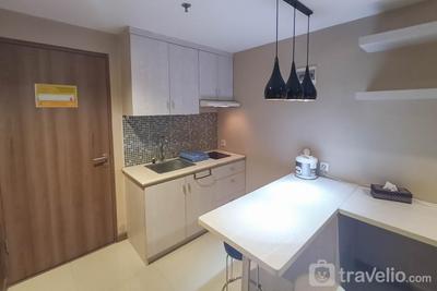Hotel dan Apartemen Student Park - Elegant and Cozy Studio Student Park Apartment By Travelio