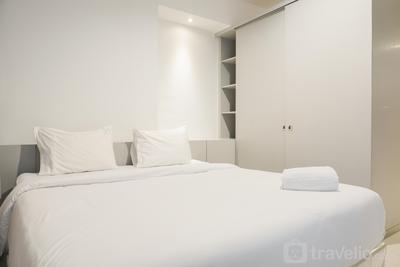 Apartemen West Vista - Luxurious 1BR at West Vista Apartment By Travelio