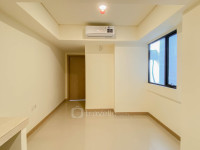 Apartemen Meikarta District 1 - Neat Unfurnished 2BR with AC in the Living Room at Meikarta Apartment By Travelio