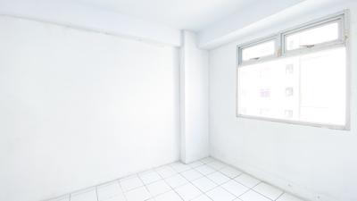 Apartemen Gading Nias Residence - Cozy 2BR Unfurnished Apartment with AC at Gading Nias Residence By Travelio